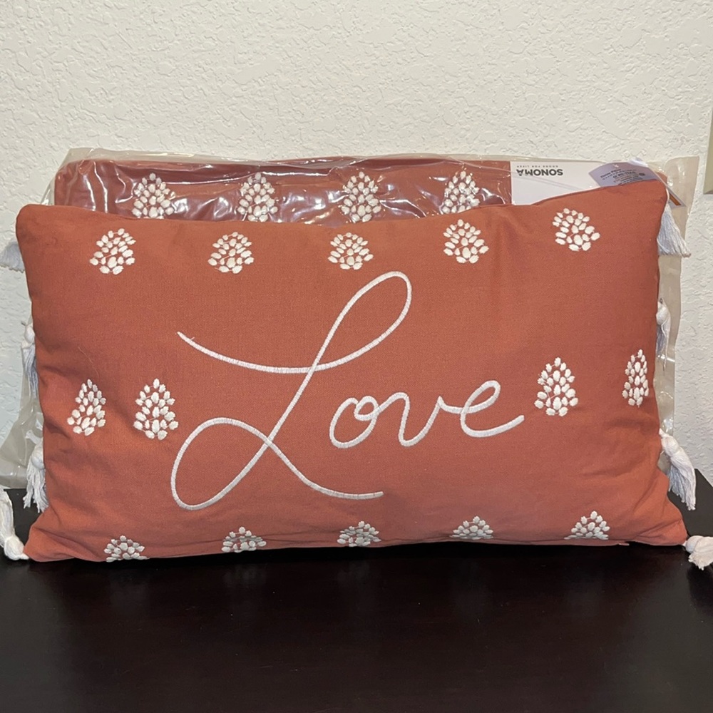 Set of lumbar throw pillows